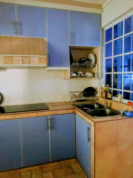 524 Jelapang Road, 524 Jelapang Road, 4 Bedrooms, 1,323 sqft, HDB Flat For Rent, by Albert New, 500144045 - Kitchen - PropertyGuru.com.sg