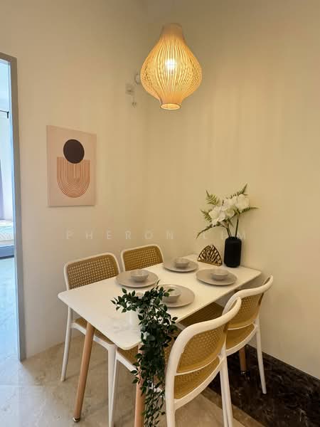 The Sterling, 1001 Bukit Timah Road, Room Rental, 150 sqft, Condominium For Rent, by Pheron Lim, 500144059 - Dining Room - PropertyGuru.com.sg