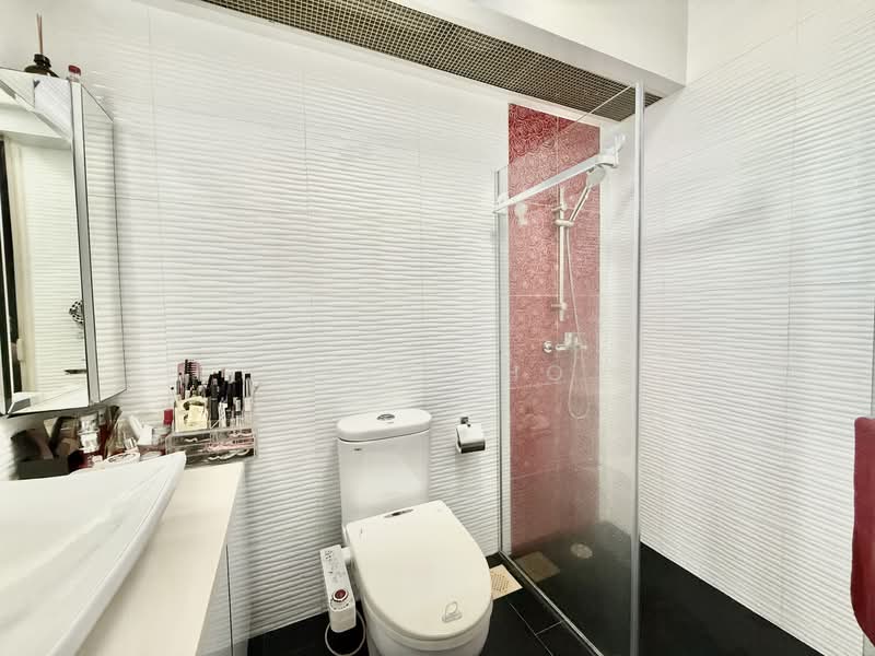 79E Toa Payoh Central, 79E Toa Payoh Central, 3 Bedrooms, 969 sqft, HDB Flat For Sale, by Heidi Ho, 500144064 - Master Bathroom - PropertyGuru.com.sg