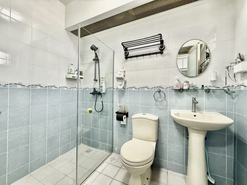 79E Toa Payoh Central, 79E Toa Payoh Central, 3 Bedrooms, 969 sqft, HDB Flat For Sale, by Heidi Ho, 500144064 - Common Bathroom - PropertyGuru.com.sg