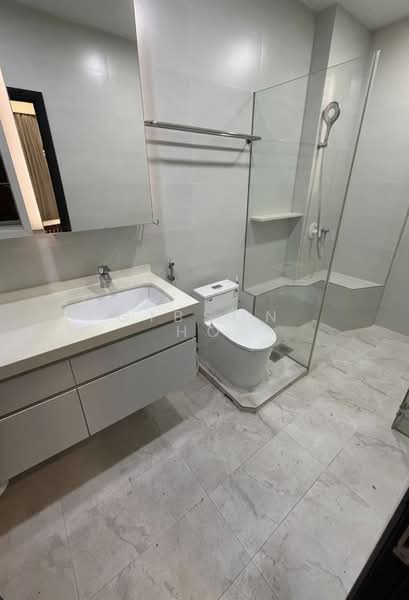 Parc Vista, 450 Corporation Road, 1 Bedroom, 789 sqft, Condominium For Rent, by Gibson Ho, 500144073 - Bathroom - PropertyGuru.com.sg