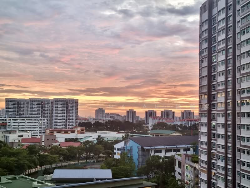 451B Bukit Batok West Avenue 6, 451B Bukit Batok West Avenue 6, 3 Bedrooms, 1,238 sqft, HDB Flat For Sale, by Christina Au 欧慧妮, 500144075 - Exterior - PropertyGuru.com.sg