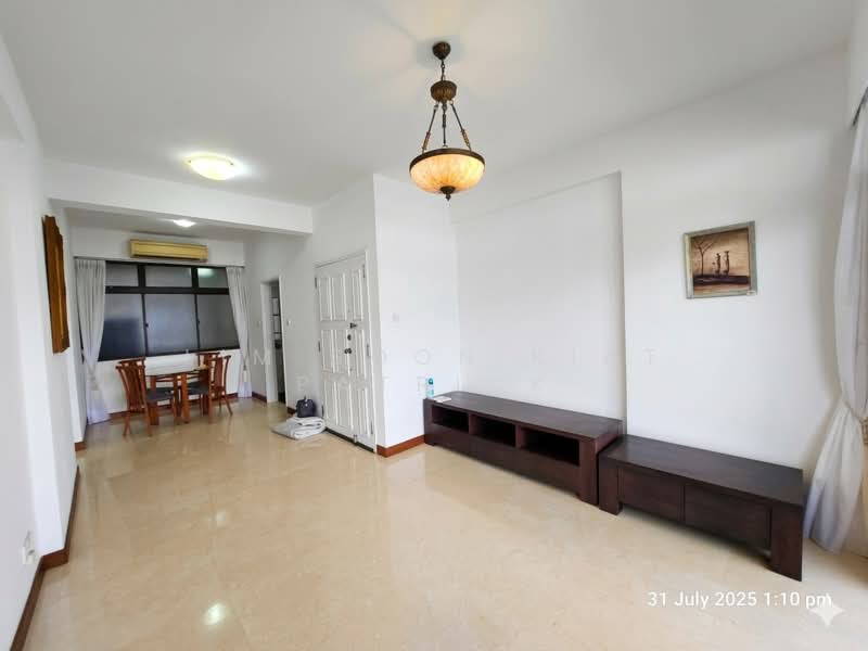 Mandarin Gardens, 7 Siglap Road, 2 Bedrooms, 1,001 sqft, Condominium For Sale, by Lim Soon Kiat Patrick, 500144085 - Living Room - PropertyGuru.com.sg