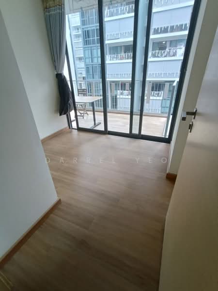 The Luxurie, 21 Compassvale Road, 3 Bedrooms, 1,055 sqft, Condominium For Rent, by Darrel Yeo, 500144094 - Balcony - PropertyGuru.com.sg