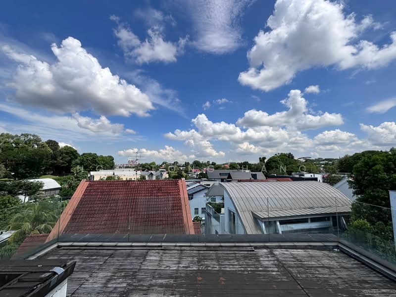 Beautiful hilltop Detached house Camborne Rd, Camborne Road Bukit Timah, Newton / Novena, 5 Bedrooms, 6,000 sqft, Detached House For Sale, by Ngo Tong Hang, 500144106 - Exterior - PropertyGuru.com.sg