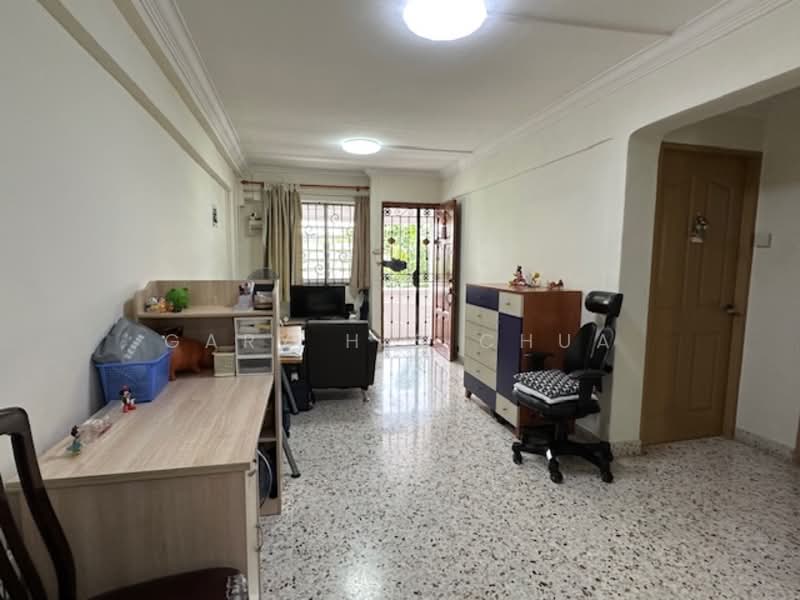339 Clementi Avenue 5, 339 Clementi Avenue 5, 2 Bedrooms, 721 sqft, HDB Flat For Sale, by Gary H S Chua, 500144112 - Study - PropertyGuru.com.sg
