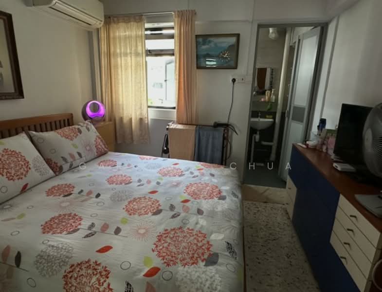 339 Clementi Avenue 5, 339 Clementi Avenue 5, 2 Bedrooms, 721 sqft, HDB Flat For Sale, by Gary H S Chua, 500144112 - Bedroom - PropertyGuru.com.sg