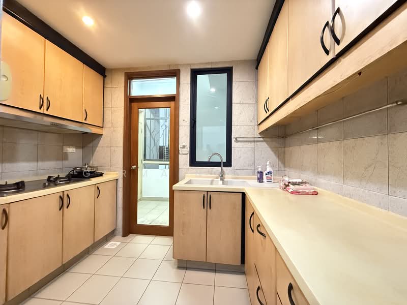 Regent Heights, 50 Bukit Batok East Avenue 5, 2 Bedrooms, 1,023 sqft, Condominium For Rent, by Germaine Kwek, 500144113 - Kitchen - PropertyGuru.com.sg