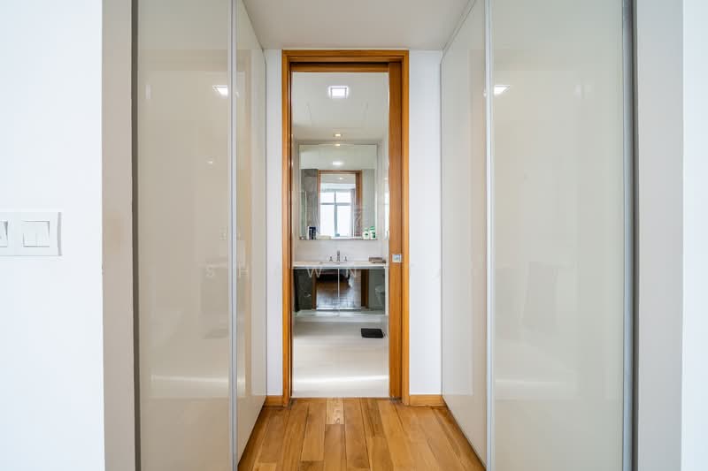 76 Shenton, 76 Shenton Way, 1 Bedroom, 592 sqft, Apartment For Sale, by Shawn Tay, 500144117 - Bathroom - PropertyGuru.com.sg