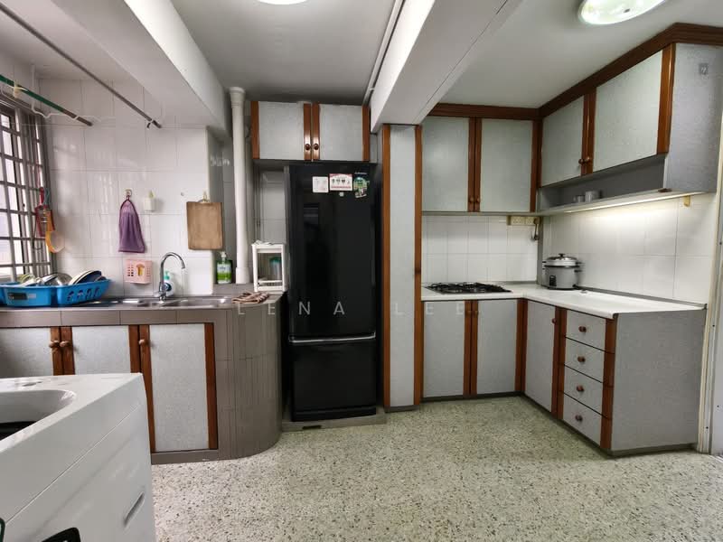 Blk 4 Tanjong Pagar for 4 pax only Agent fee apply, Tanjong pagar, 2 Bedrooms, 645 sqft, HDB Flat For Rent, by Lena Lee, 500144121 - Kitchen - PropertyGuru.com.sg