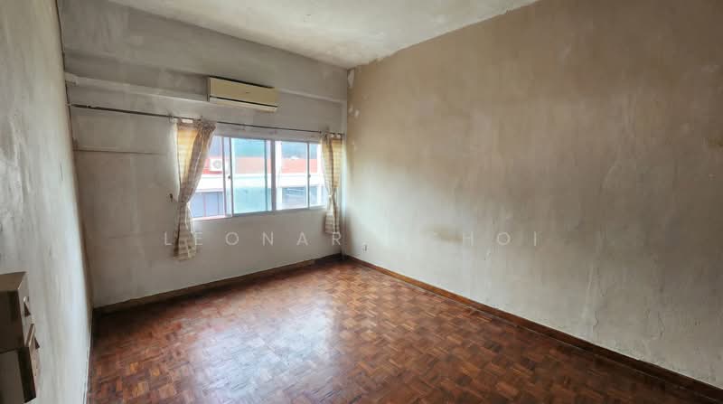 Walk Up Apartment Lorong 27 Geylang, Lorong 27, 3 Bedrooms, 1,066 sqft, Walk-up Apartment For Rent, by Leonard Choi, 500144131 - Interior - PropertyGuru.com.sg