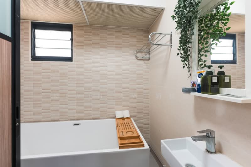 Cheap High Floor, Corner 4A Unit @ Alkaff Crescent, Alkaff Crescent, 3 Bedrooms, 1,001 sqft, HDB Flat For Sale, by Kevin Aw 胡锦胜, 500144135 - Bathroom - PropertyGuru.com.sg