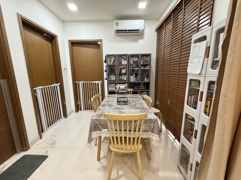 Radix, 18 Jalan Wakaff, 2 Bedrooms, 710 sqft, Condominium For Sale, by Wan Rahmat, 500144141 - Dining Room - PropertyGuru.com.sg