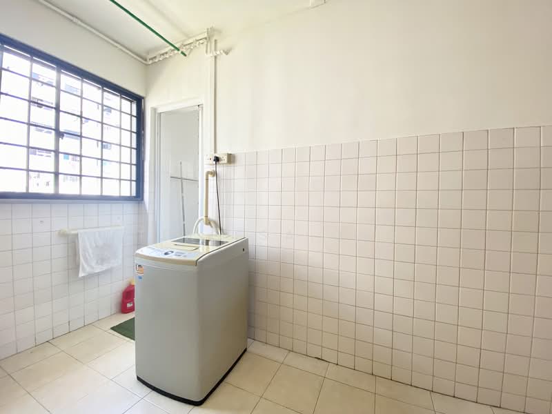 646 Yishun Street 61, 646 Yishun Street 61, 3 Bedrooms, 1,119 sqft, HDB Flat For Sale, by Teressa Ong, 500144145 - Kitchen - PropertyGuru.com.sg
