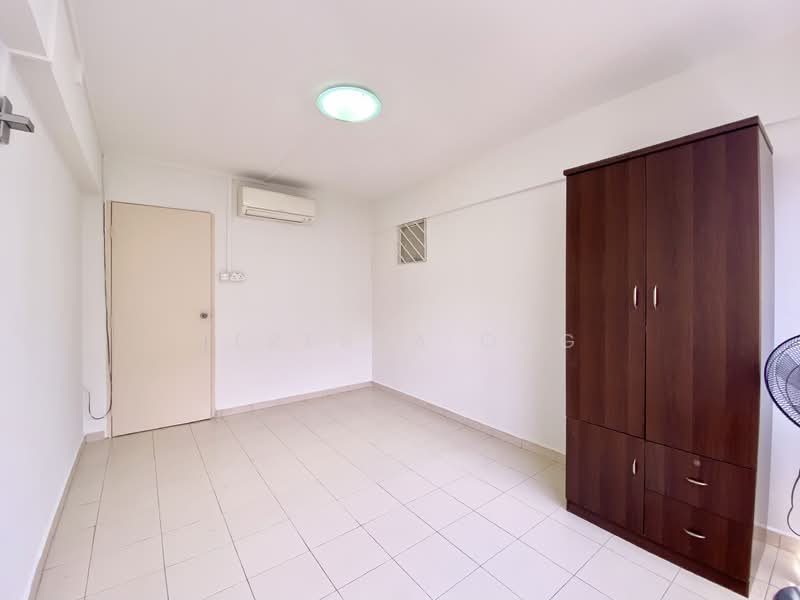 646 Yishun Street 61, 646 Yishun Street 61, 3 Bedrooms, 1,119 sqft, HDB Flat For Sale, by Teressa Ong, 500144145 - Bedroom 2 - PropertyGuru.com.sg