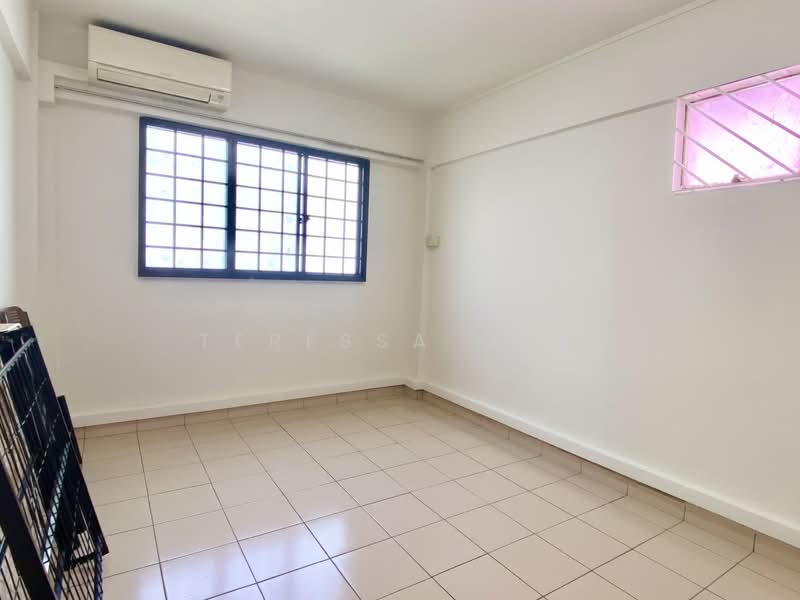 646 Yishun Street 61, 646 Yishun Street 61, 3 Bedrooms, 1,119 sqft, HDB Flat For Sale, by Teressa Ong, 500144145 - Bedroom 3 - PropertyGuru.com.sg