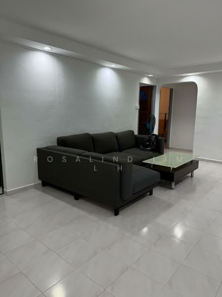 49 Hoy Fatt Road, 49 Hoy Fatt Road, 3 Bedrooms, 904 sqft, HDB Flat For Rent, by Rosalind Lim L H, 500144151 - Living Room - PropertyGuru.com.sg