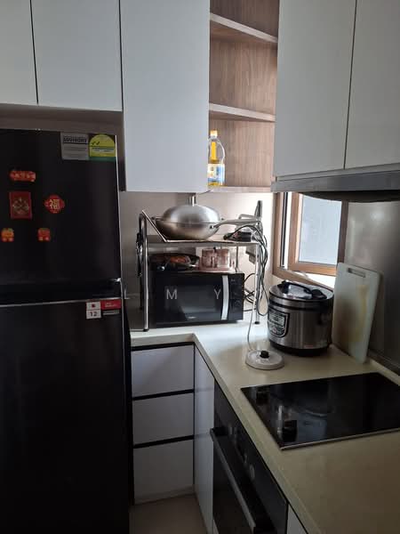 Dunearn Suites, 404 Dunearn Road, 3 Bedrooms, 1,421 sqft, Condominium For Rent, by Lim Y X, 500144153 - Kitchen - PropertyGuru.com.sg