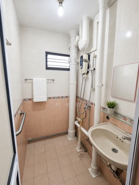 Cheap High Floor 4i Unit @ Bedok South Ave 2! No Extension!, Bedok South Ave 2, 3 Bedrooms, 969 sqft, HDB Flat For Sale, by Kevin Aw 胡锦胜, 500144156 - PropertyGuru.com.sg