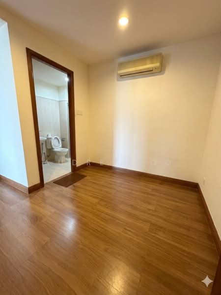 Tanglin View, 156 Prince Charles Crescent, 3 Bedrooms, 1,249 sqft, Condominium For Sale, by Audrey Soo, 500144165 - Bathroom - PropertyGuru.com.sg