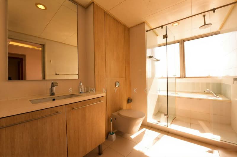 The Sail @ Marina Bay, 2 Marina Boulevard, 4 Bedrooms, 1,948 sqft, Condominium For Rent, by Sunny Koh, 500144171 - Bathroom - PropertyGuru.com.sg