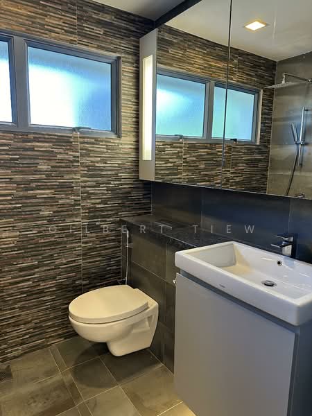 Dormer Park, 51 Jervois Road, 3 Bedrooms, 1,668 sqft, Condominium For Sale, by Gilbert Tiew, 500144176 - Bathroom - PropertyGuru.com.sg