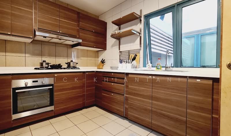 Oleanas Residences, 42 Kim Yam Road, 1 Bedroom, 80 sqft, Condominium For Rent, by Rick Khiantani, 500144177 - Kitchen - PropertyGuru.com.sg