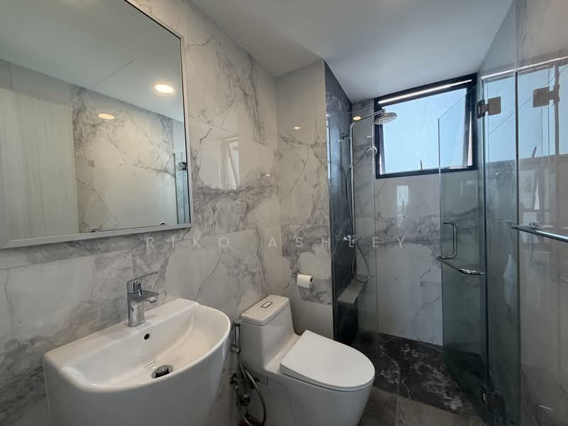 Blue Horizon, 25 West Coast Crescent, 3 Bedrooms, 1,163 sqft, Condominium For Rent, by Riko Ashley, 500144179 - Bathroom - PropertyGuru.com.sg