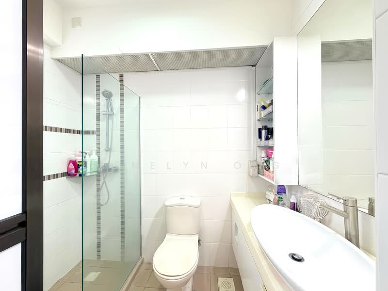 410A Fernvale Road, 410A Fernvale Road, 3 Bedrooms, 1,022 sqft, HDB Flat For Sale, by Venelyn Ong, 500144183 - Master Bathroom - PropertyGuru.com.sg