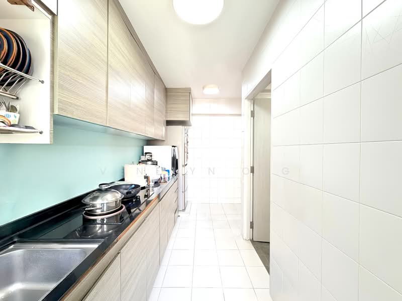 410A Fernvale Road, 410A Fernvale Road, 3 Bedrooms, 1,022 sqft, HDB Flat For Sale, by Venelyn Ong, 500144183 - Kitchen - PropertyGuru.com.sg