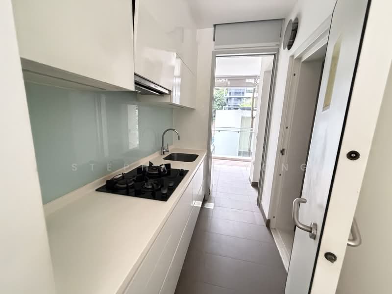 Three Balmoral, 3 Balmoral Road, 3 Bedrooms, 1,539 sqft, Condominium For Rent, by Stephanie Yong, 500144189 - Kitchen - PropertyGuru.com.sg