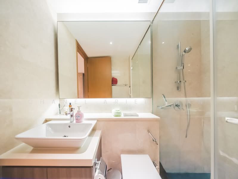 Greenwood Mews, 271 Greenwood Avenue, 5 Bedrooms, 3,175 sqft, Cluster House For Sale, by Chanel Ariel Chan, 500144206 - Bathroom - PropertyGuru.com.sg