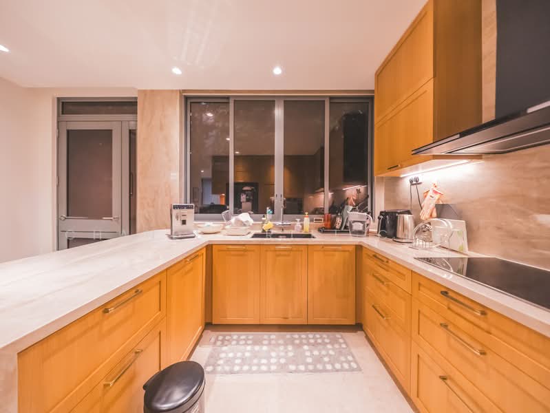 Greenwood Mews, 271 Greenwood Avenue, 5 Bedrooms, 3,175 sqft, Cluster House For Sale, by Chanel Ariel Chan, 500144206 - Kitchen - PropertyGuru.com.sg