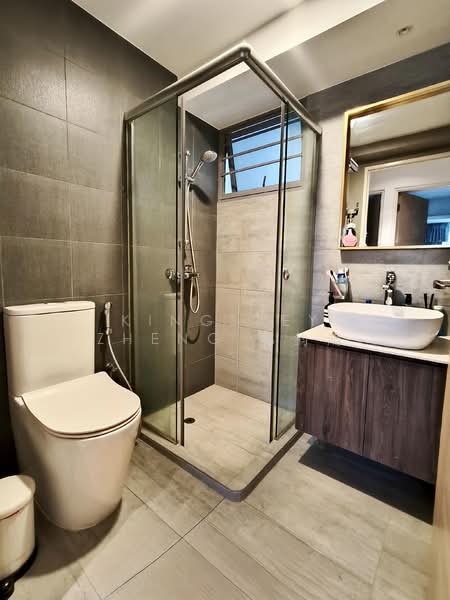 138A Lorong 1A Toa Payoh, 138A Lorong 1A Toa Payoh, 3 Bedrooms, 1,227 sqft, HDB Flat For Sale, by Kingsley Zheng 鄭鈞鴻, 500144226 - Bathroom - PropertyGuru.com.sg