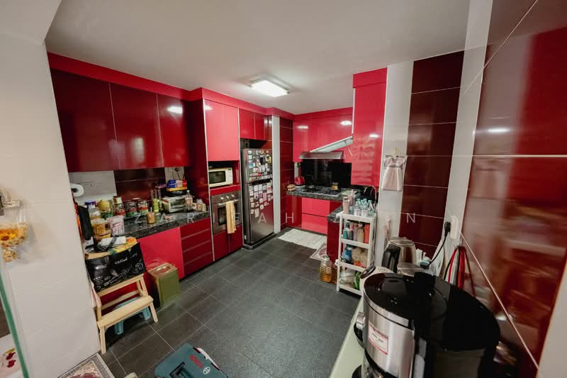 660 Choa Chu Kang Crescent, 660 Choa Chu Kang Crescent, 3 Bedrooms, 1,108 sqft, HDB Flat For Sale, by Zarifah Zain, 500144234 - Kitchen - PropertyGuru.com.sg