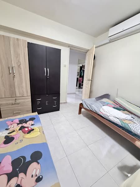 682B Jurong West Central 1, 682B Jurong West Central 1, 3 Bedrooms, 1,238 sqft, HDB Flat For Sale, by Peter Ng, 500144240 - Bedroom - PropertyGuru.com.sg