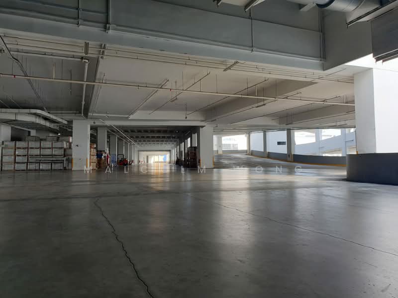 Space@Tampines, 18 Tampines Industrial Crescent, 2,441 sqft, Light Industrial (B1) For Rent, by Malcolm Wong, 500144242 - Car Park - CommercialGuru.com.sg