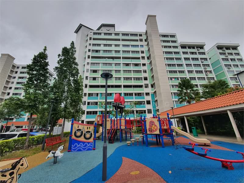 106 Pasir Ris Street 12, 106 Pasir Ris Street 12, Room Rental, 152 sqft, HDB Flat For Rent, by Zack Liang, 500144251 - Exterior - PropertyGuru.com.sg