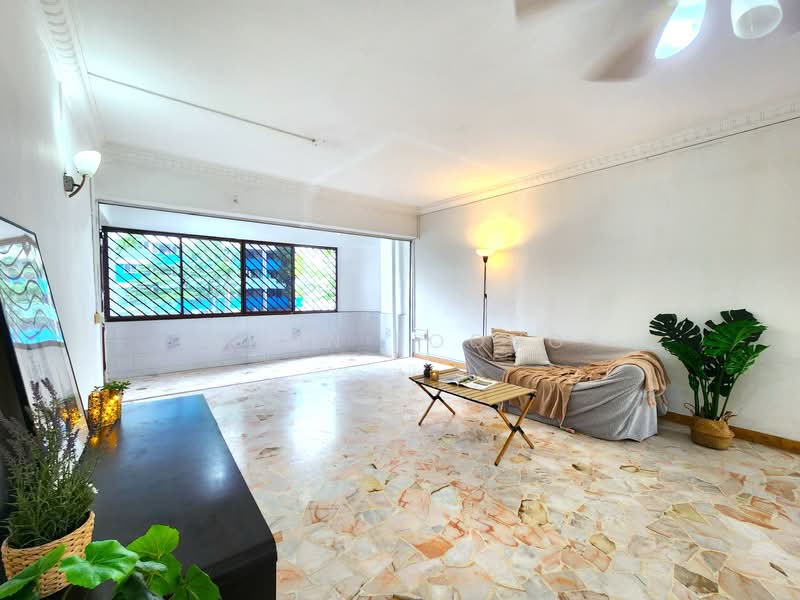 306 Hougang Avenue 5, 306 Hougang Avenue 5, 3 Bedrooms, 1,410 sqft, HDB Flat For Sale, by Shon Foong, 500144254 - Living Room - PropertyGuru.com.sg