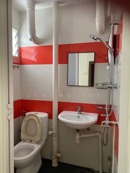 346 Ang Mo Kio Avenue 3, 346 Ang Mo Kio Avenue 3, Room Rental, 150 sqft, HDB Flat For Rent, by Jerome Tee, 500144260 - Bathroom - PropertyGuru.com.sg