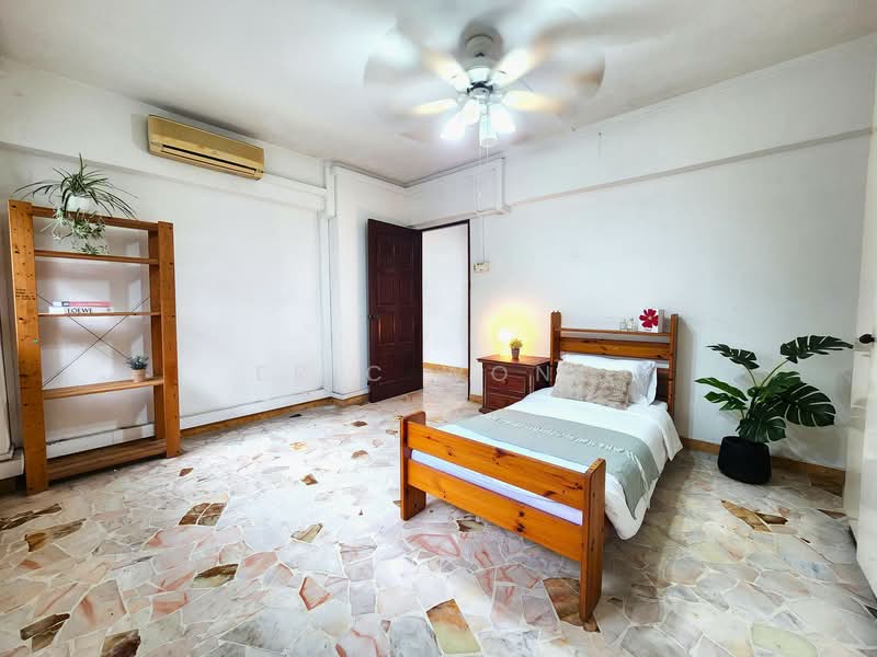 306 Hougang Avenue 5, 306 Hougang Avenue 5, 3 Bedrooms, 1,410 sqft, HDB Flat For Sale, by Eric Wong, 500144261 - Master Bedroom - PropertyGuru.com.sg