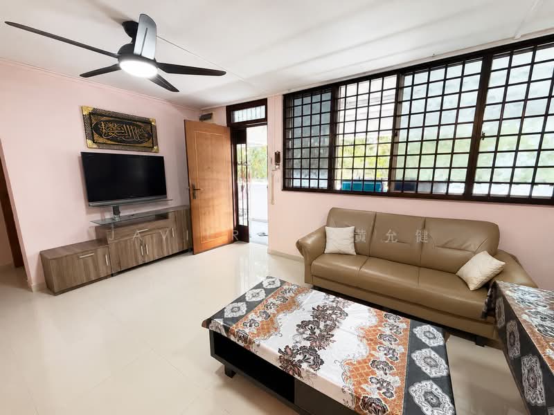 502 Hougang Avenue 8, 502 Hougang Avenue 8, Room Rental, 150 sqft, HDB Flat For Rent, by Javier Ng 黄允健, 500144272 - Living Room - PropertyGuru.com.sg