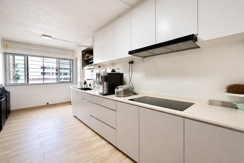 374 Clementi Avenue 4, 374 Clementi Avenue 4, 2 Bedrooms, 732 sqft, HDB Flat For Sale, by Brandon Lau Zi Yang, 500144274 - Kitchen - PropertyGuru.com.sg