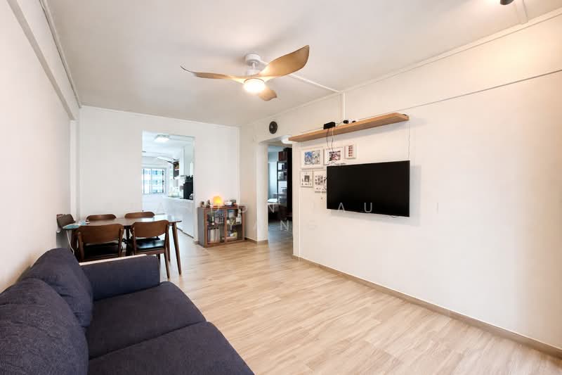 374 Clementi Avenue 4, 374 Clementi Avenue 4, 2 Bedrooms, 732 sqft, HDB Flat For Sale, by Brandon Lau Zi Yang, 500144274 - Living Room - PropertyGuru.com.sg