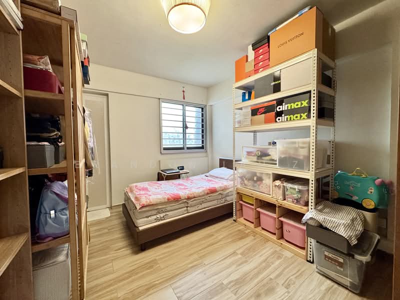 374 Clementi Avenue 4, 374 Clementi Avenue 4, 2 Bedrooms, 732 sqft, HDB Flat For Sale, by Brandon Lau Zi Yang, 500144274 - Bedroom - PropertyGuru.com.sg