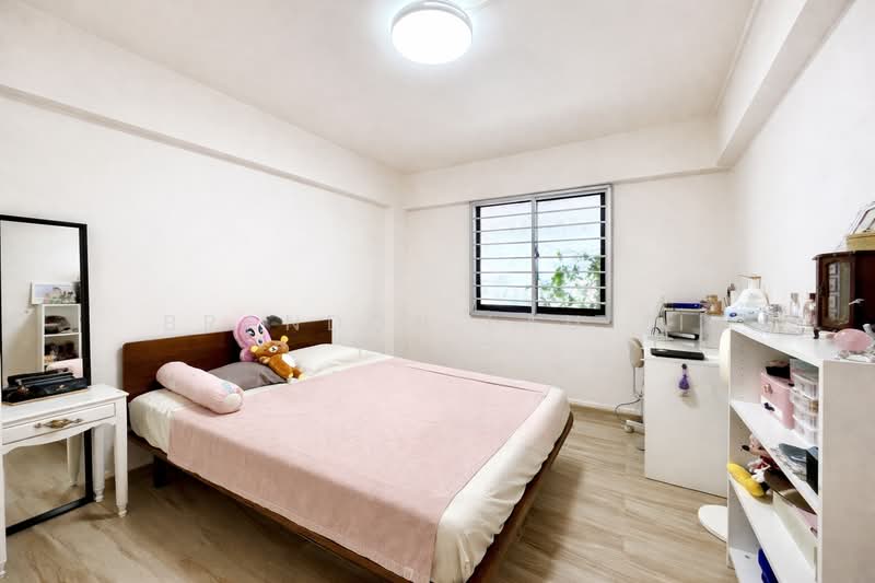 374 Clementi Avenue 4, 374 Clementi Avenue 4, 2 Bedrooms, 732 sqft, HDB Flat For Sale, by Brandon Lau Zi Yang, 500144274 - Bedroom - PropertyGuru.com.sg