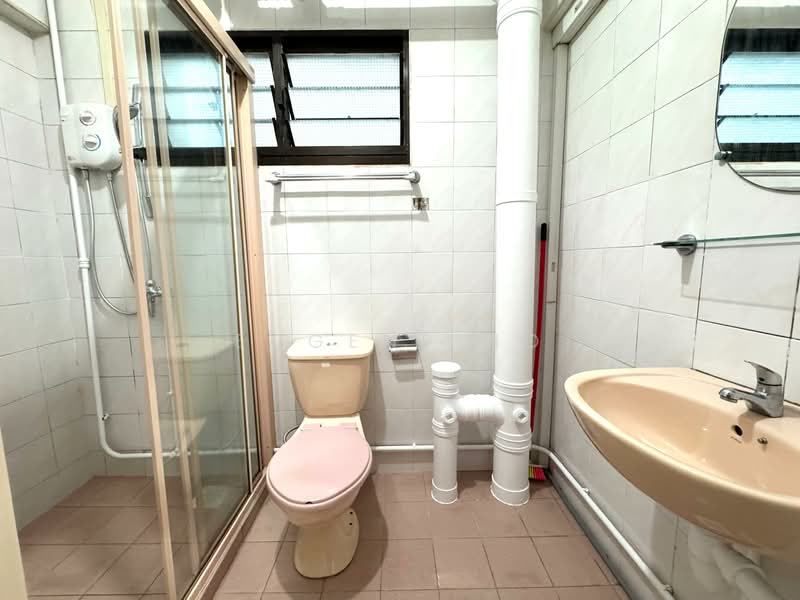 613B Bedok Reservoir Road, 613B Bedok Reservoir Road, 3 Bedrooms, 1,109 sqft, HDB Flat For Sale, by Eugene Ho, 500144275 - Bathroom - PropertyGuru.com.sg