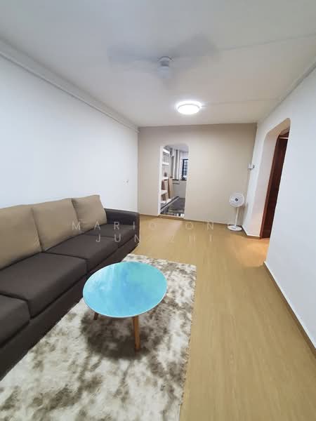 267 Bukit Batok East Avenue 4, 267 Bukit Batok East Avenue 4, 2 Bedrooms, 70 sqft, HDB Flat For Rent, by Mario Ong Jun Zhi, 500144282 - Living Room - PropertyGuru.com.sg