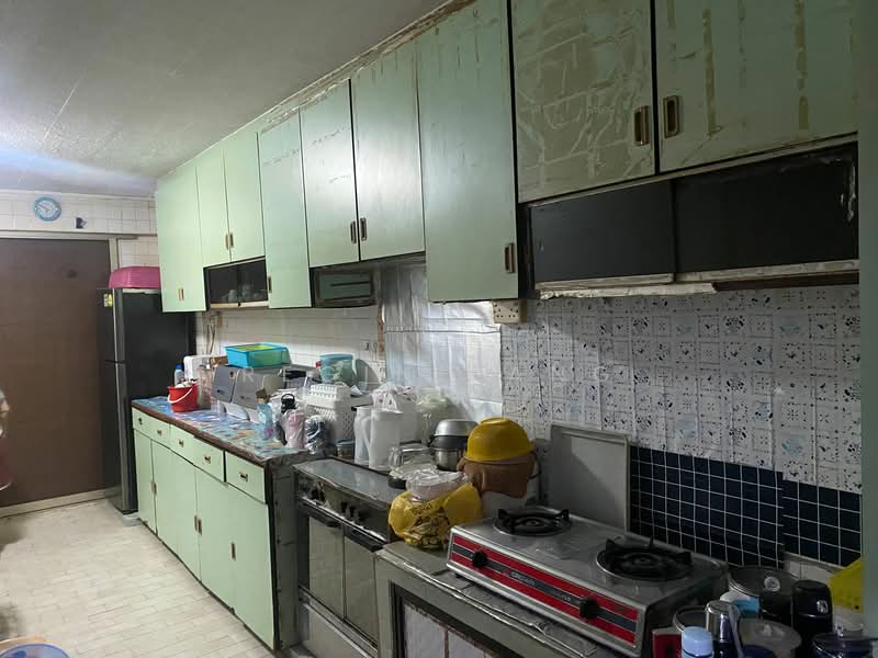 124 Yishun Street 11, 124 Yishun Street 11, 3 Bedrooms, 999 sqft, HDB Flat For Sale, by Regine Ang, 500144290 - Kitchen - PropertyGuru.com.sg