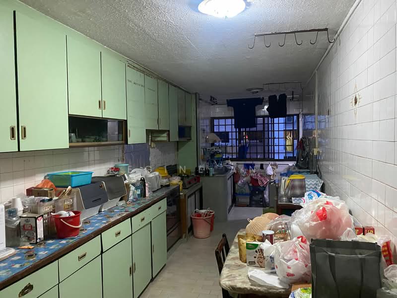 124 Yishun Street 11, 124 Yishun Street 11, 3 Bedrooms, 999 sqft, HDB Flat For Sale, by Regine Ang, 500144290 - Kitchen - PropertyGuru.com.sg
